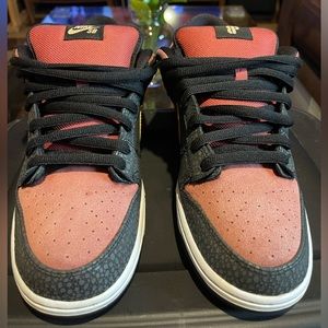 Nike SB Dunk Low `Walk Of Fame’